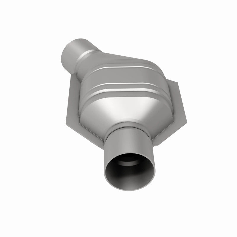 MagnaFlow Conv Univ 2.5 Angled Inlet - Blais Performance Parts