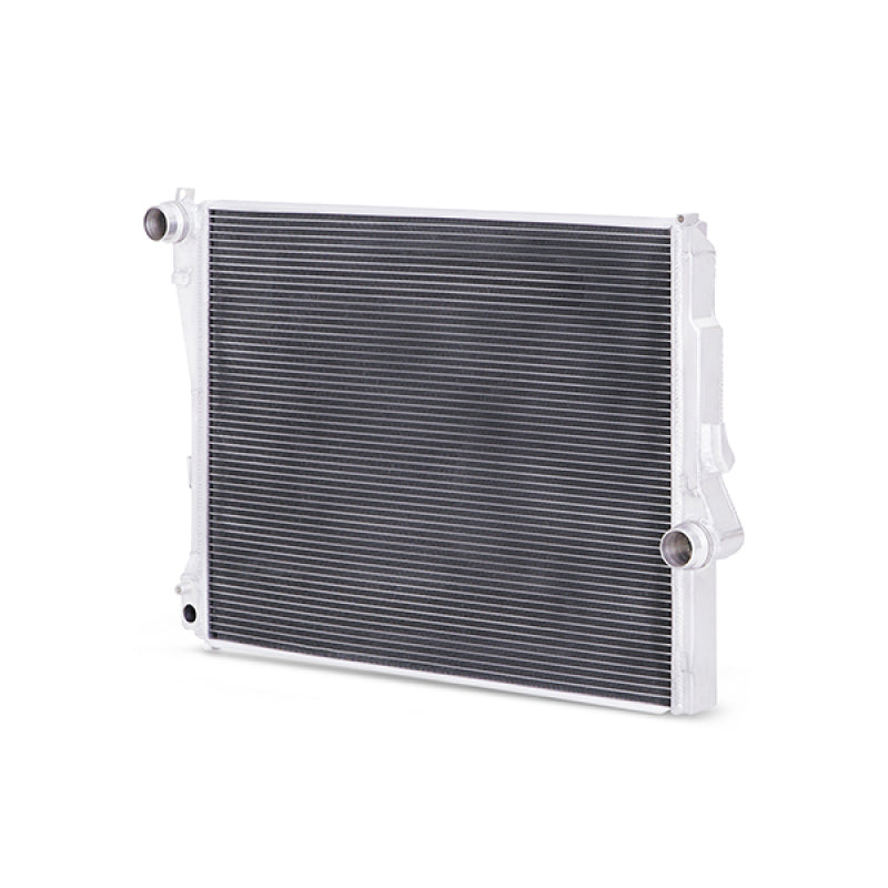 Mishimoto 99-06 BMW 323i/323i/328i/330i w/ Auto Transmission Performance Aluminum Radiator - Blais Performance Parts