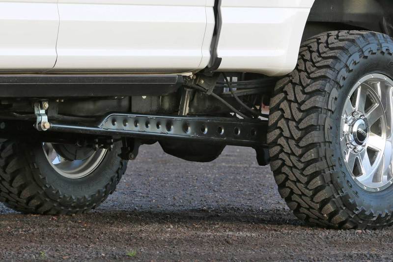 Fabtech 17-21 Ford F250/350 4WD Floating Rear Traction Bar System - Blais Performance Parts