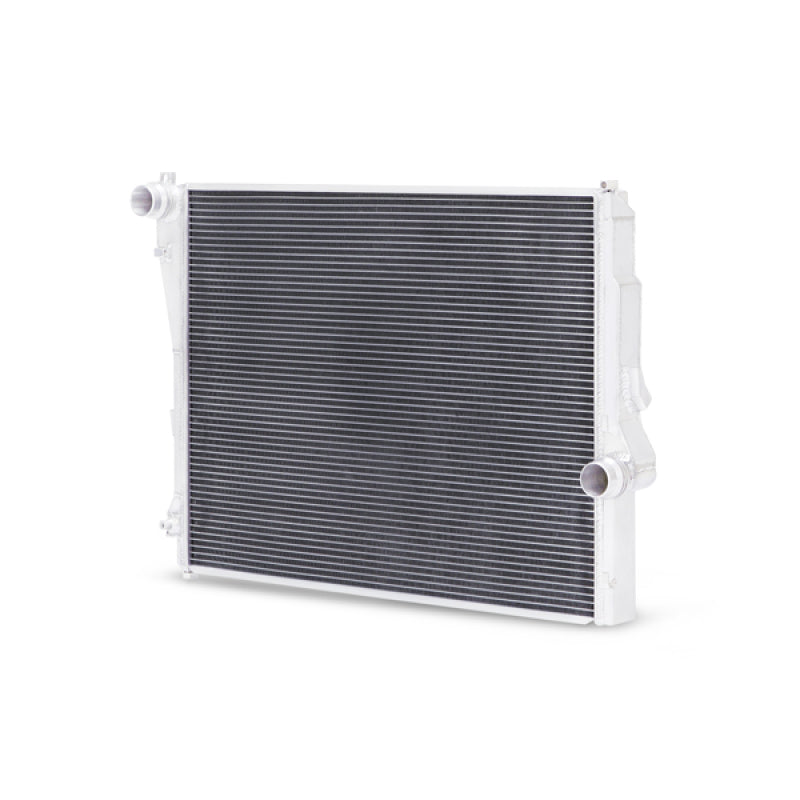 Mishimoto 99-06 BMW 323i/323i/328i/330i Performance Aluminum Radiator - Blais Performance Parts